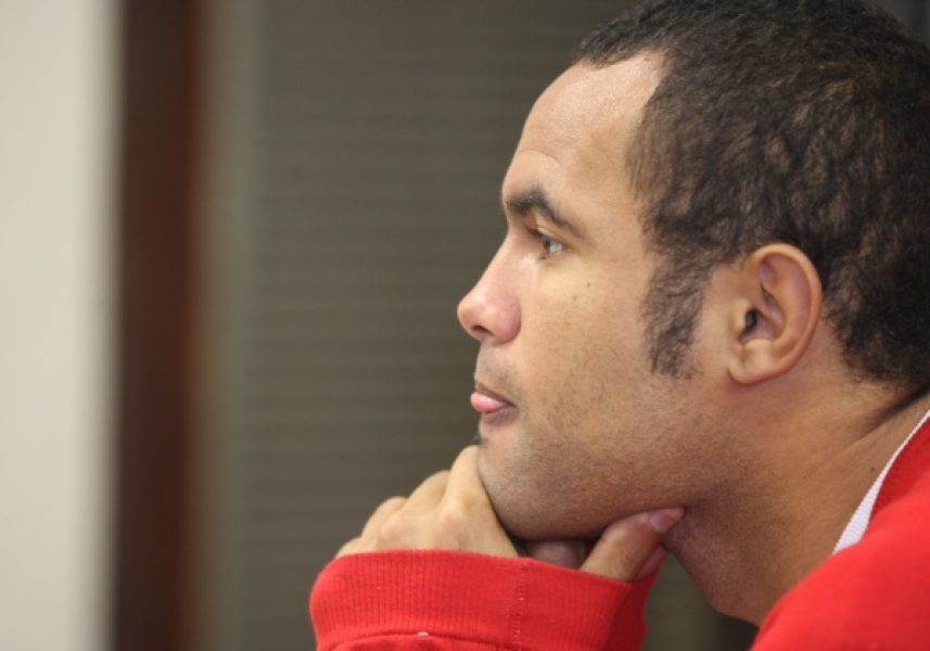 15102010-goleiro-bruno-fernandes-pensativo-presidio-alex-de-jesus-o-tempo-estadao-conteudo-1