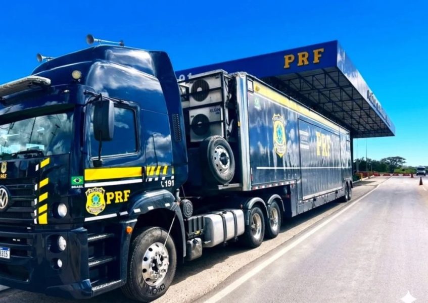 Carreta-Cinema-da-PRF-1000x708-1