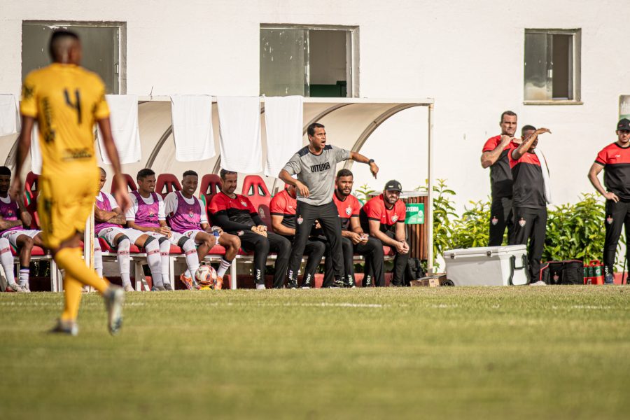 Victor-Ferreira-30881-2048x1365-1