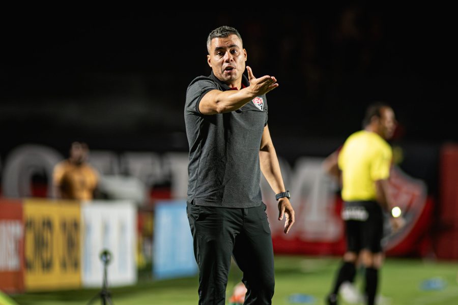 Victor-Ferreira-34451.jpg-scaled-1