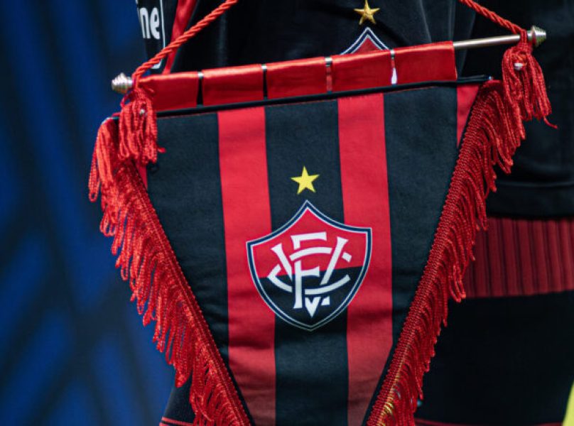 Vitoria-escudo-2-Victor-Ferreira-EC-Vitoria-scaled-e1776440100657