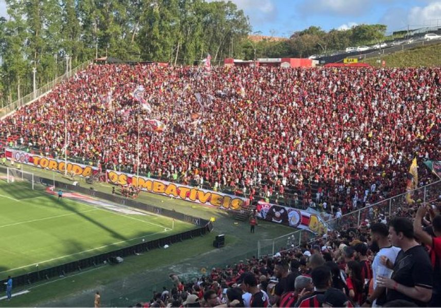 Vitoria-torcida-Leandro-Aragao-1