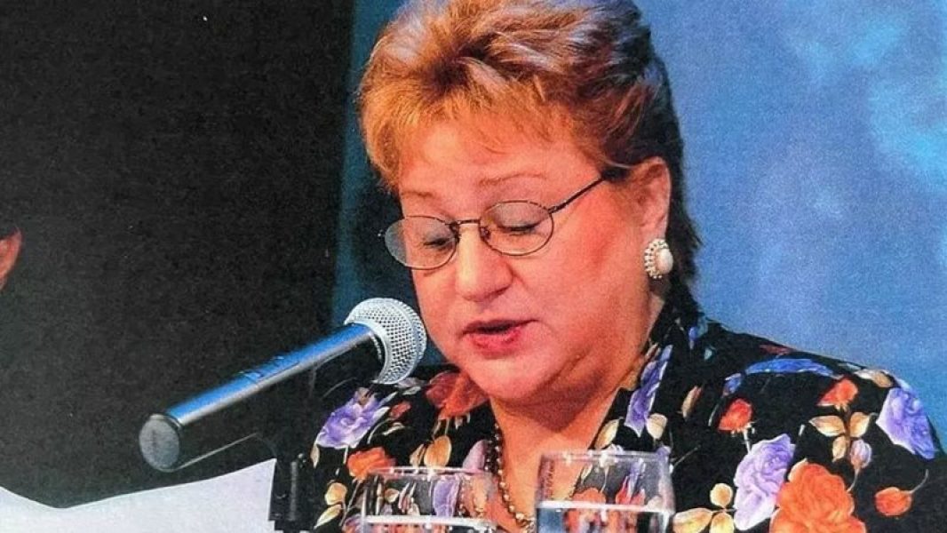 anitaharley_widelg