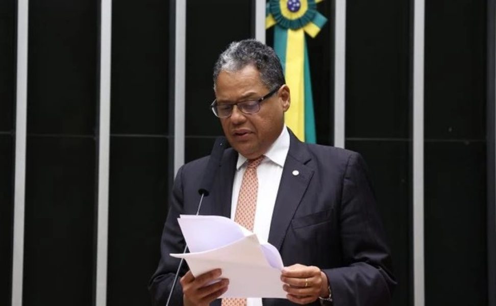 antonio-brito-disse-que-o-projeto-nao-compromete-a-sustentabilidade-financeira-do-fgts-3333620-article antonio-brito-disse-que-o-projeto-nao-compromete-a-sustentabilidade-financeira-do-fgts-3333620-article