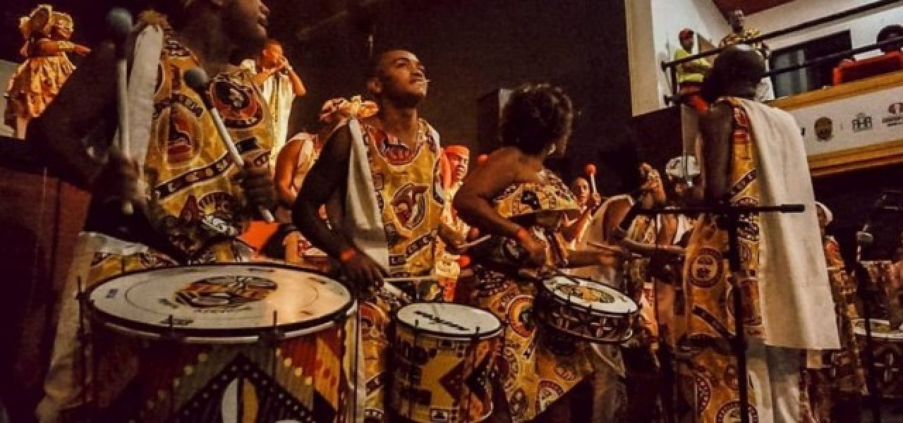 b2ap3_medium_171163estudantes-baianas-recebem-premio-internacional-por-jogo-que-homenageia-bloco-ile-aiye-3