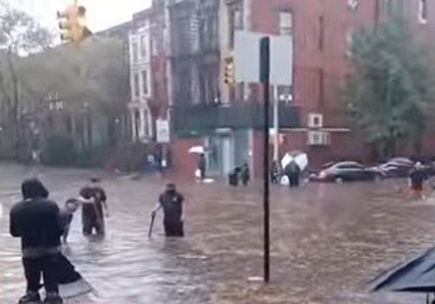 b2ap3_medium_chuvas-em-nova-iorque b2ap3_medium_chuvas-em-nova-iorque