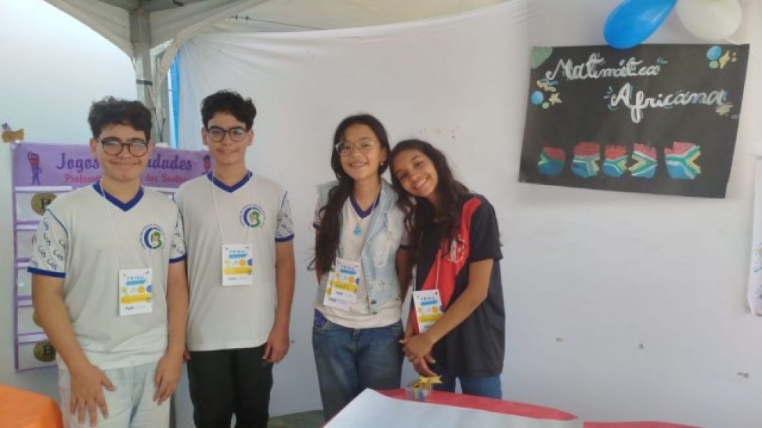 b2ap3_medium_estudantes-da-Elizabeth-Janssen b2ap3_medium_estudantes-da-Elizabeth-Janssen