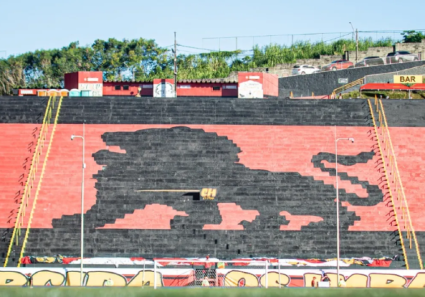 barradao-estadio-do-vitoria
