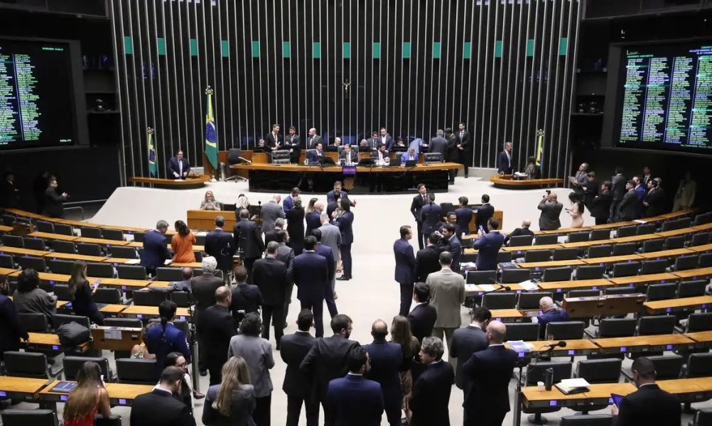 camara_dos_deputados_votacao-1