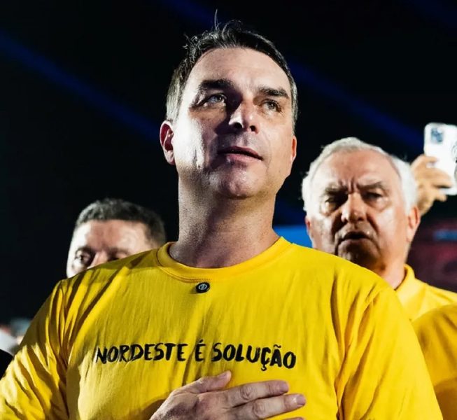 flavio-bolsonaro-confirma-primeira-visita-a-bahia-0139101300202606032135-ScaleDownProportional