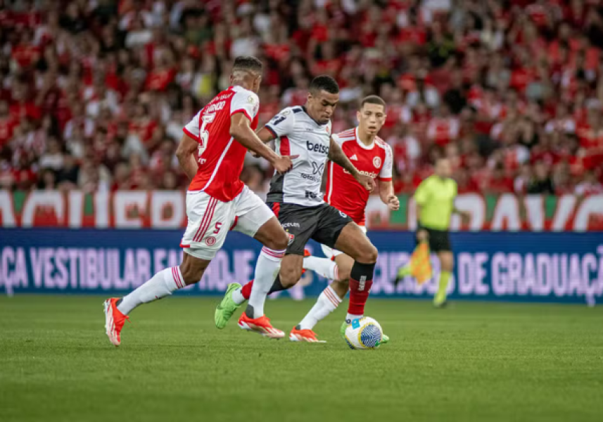 lucho-rodriguez-bahia-2024-09-30T064514.757