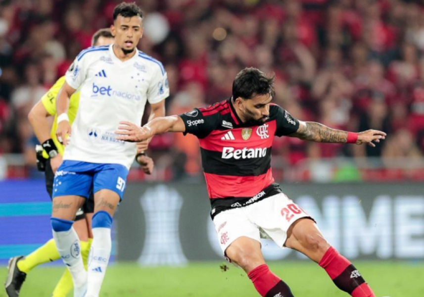 lucho-rodriguez-e-lucas-paqueta-cruzeiro-x-flamengo-no-maracana lucho-rodriguez-e-lucas-paqueta-cruzeiro-x-flamengo-no-maracana