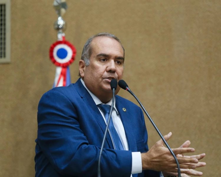 nao-zerou-a-fila-da-regulacao-e-ainda-deu-calote-nos-medicos-disse-sandro-regis-3387766-article nao-zerou-a-fila-da-regulacao-e-ainda-deu-calote-nos-medicos-disse-sandro-regis-3387766-article
