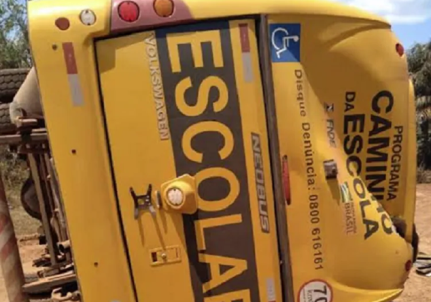 onibus-escolar-em-acidente